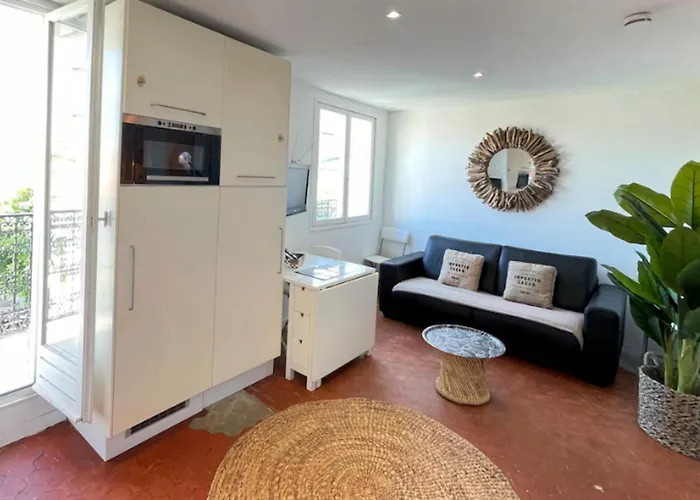 Appartement Pres Du Vieux Port Dans Le Quartier Du Panier