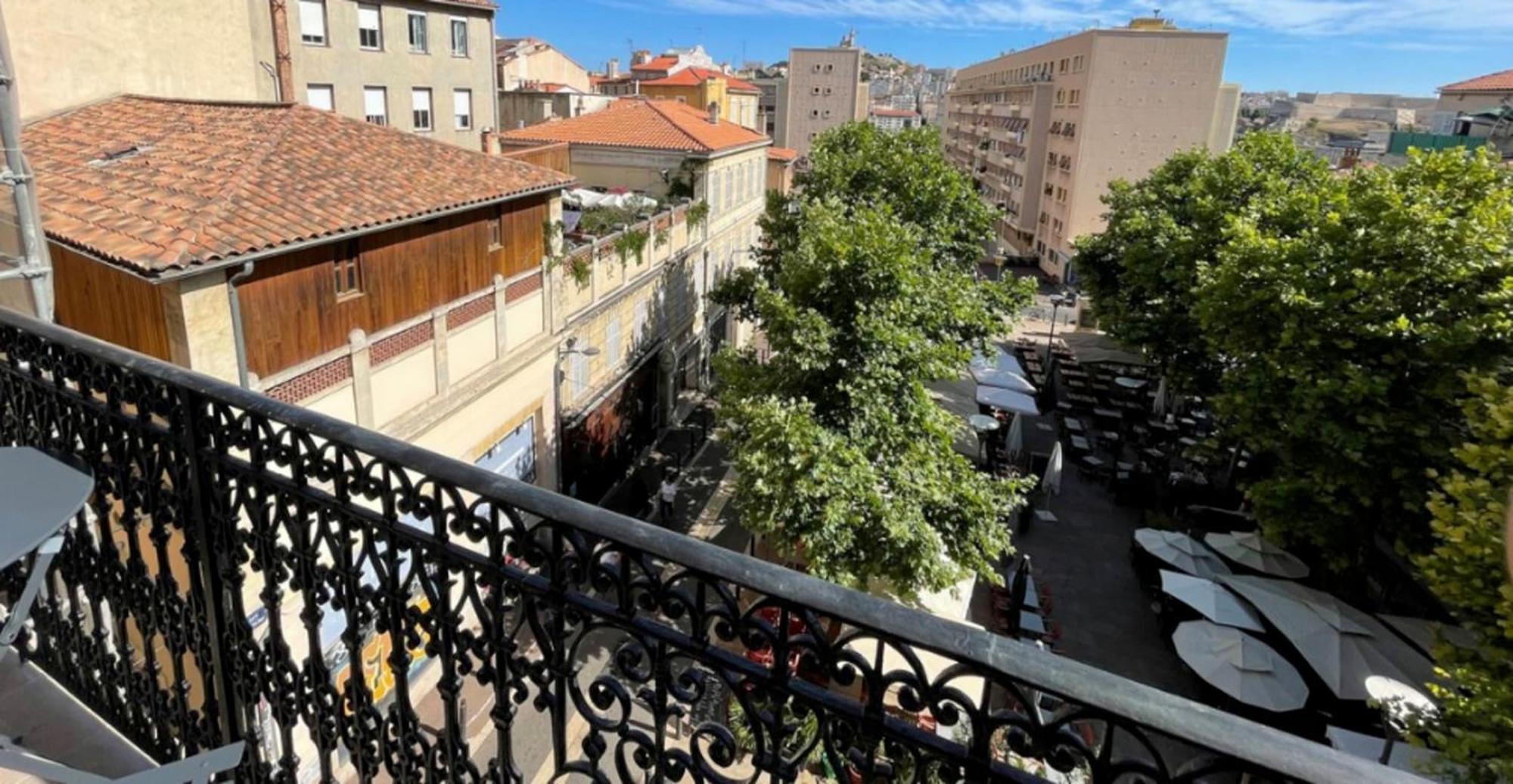 Apartment Pres Du Vieux Port Dans Le Quartier Du Panier Marseilles